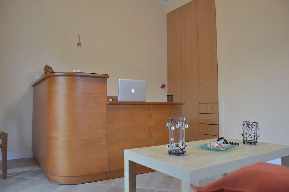 Villa Reverenza Lixouri Hotel