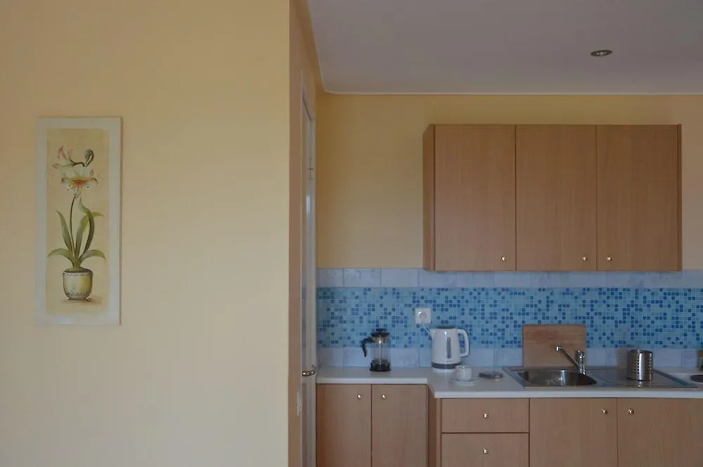Villa Reverenza Lixouri 3*,  Greece